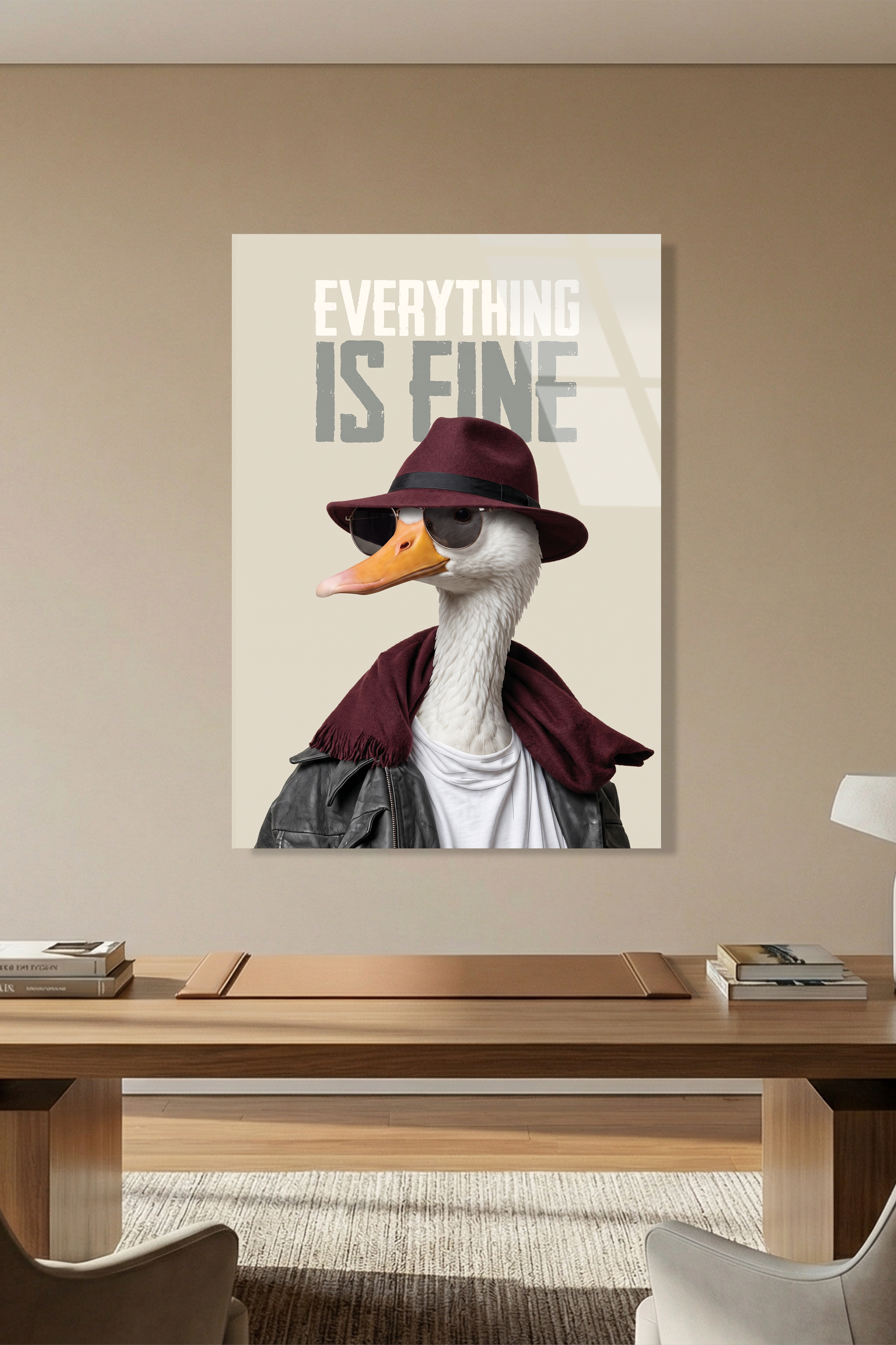 Everything Is Fine Yazılı Gözlüklü ve Şapkalı Ördek Cam Tablo