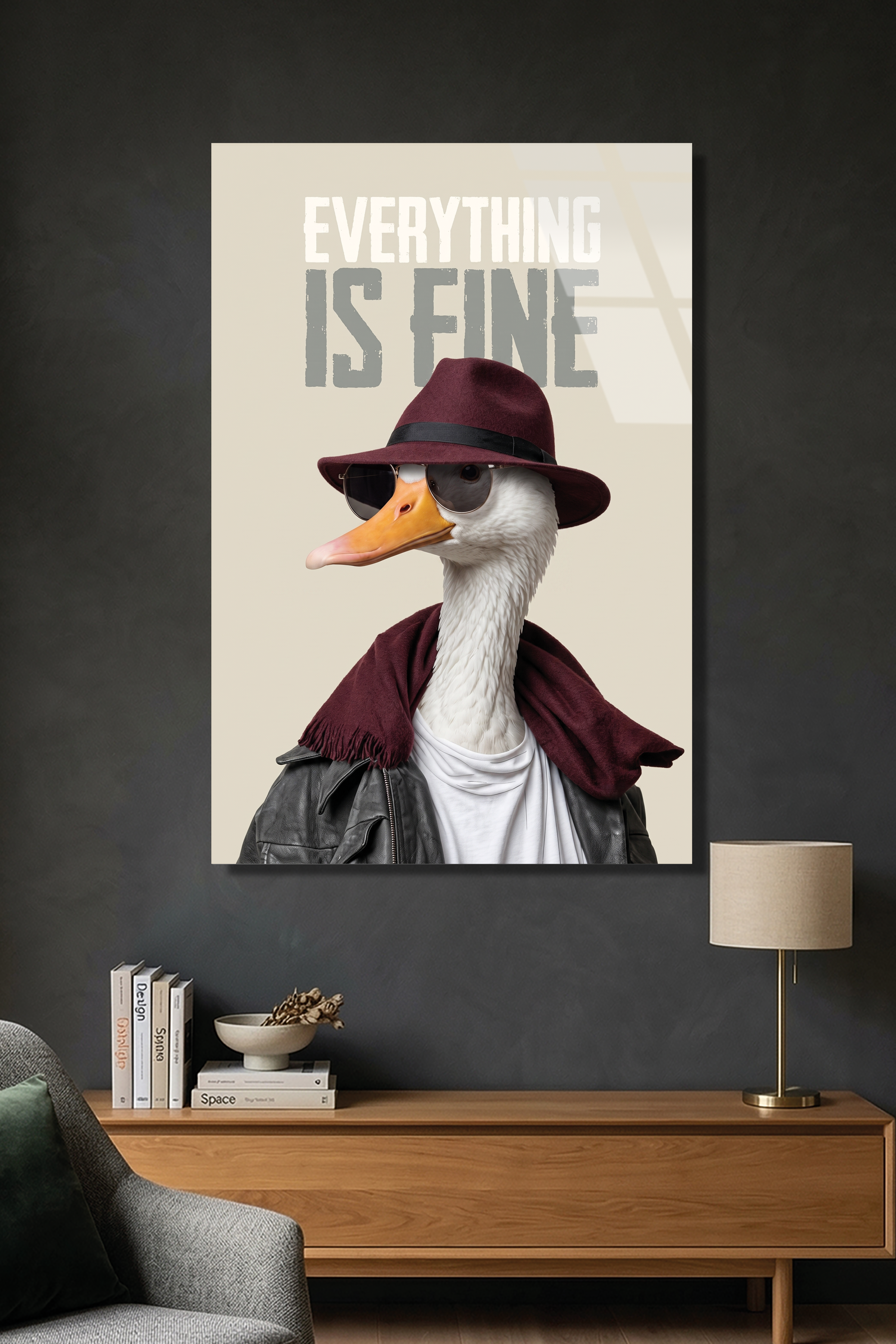 Everything Is Fine Yazılı Gözlüklü ve Şapkalı Ördek Cam Tablo