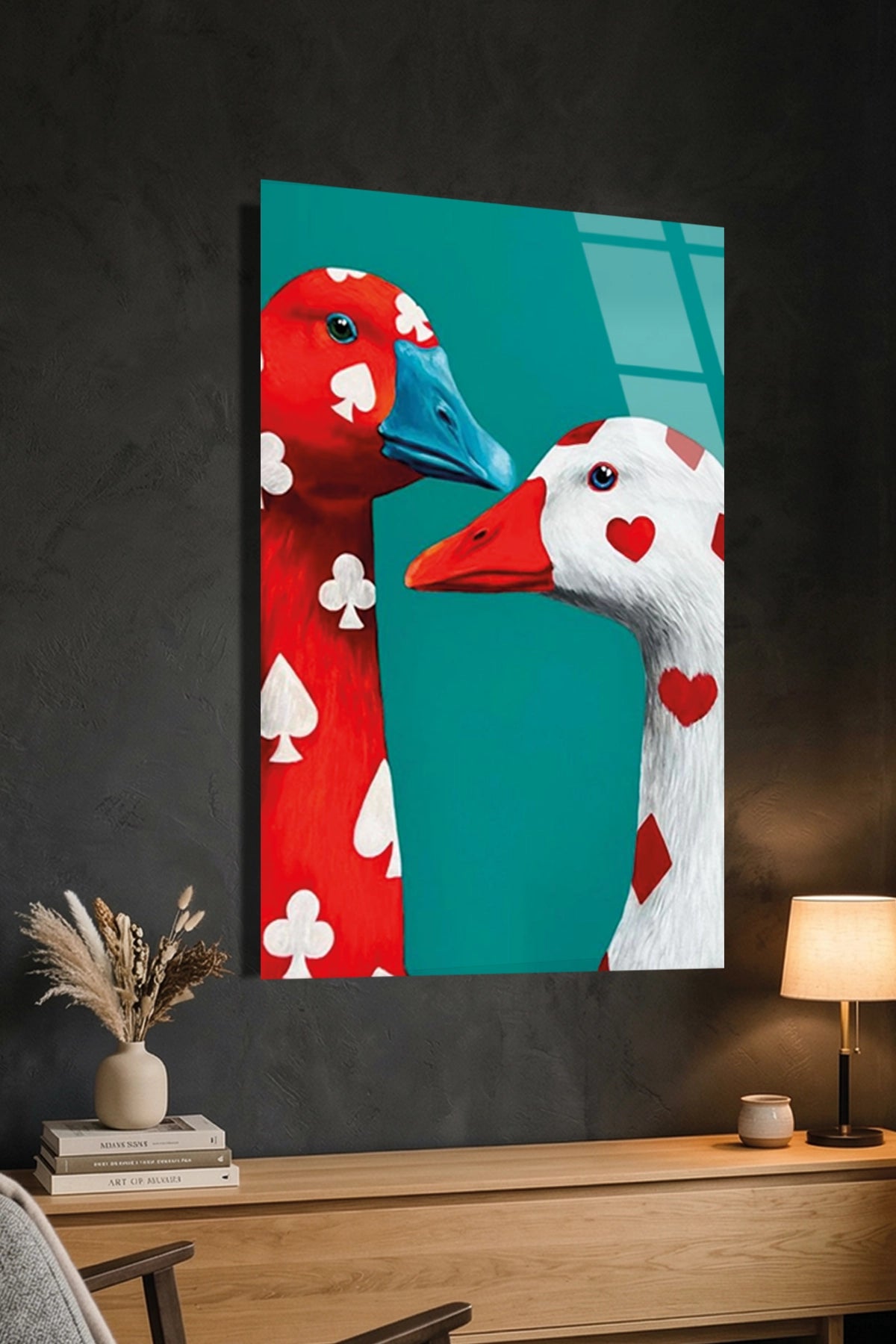 İskambil ve Kalp Desenli Esprili İki Ördek Pop Art Cam Tablo