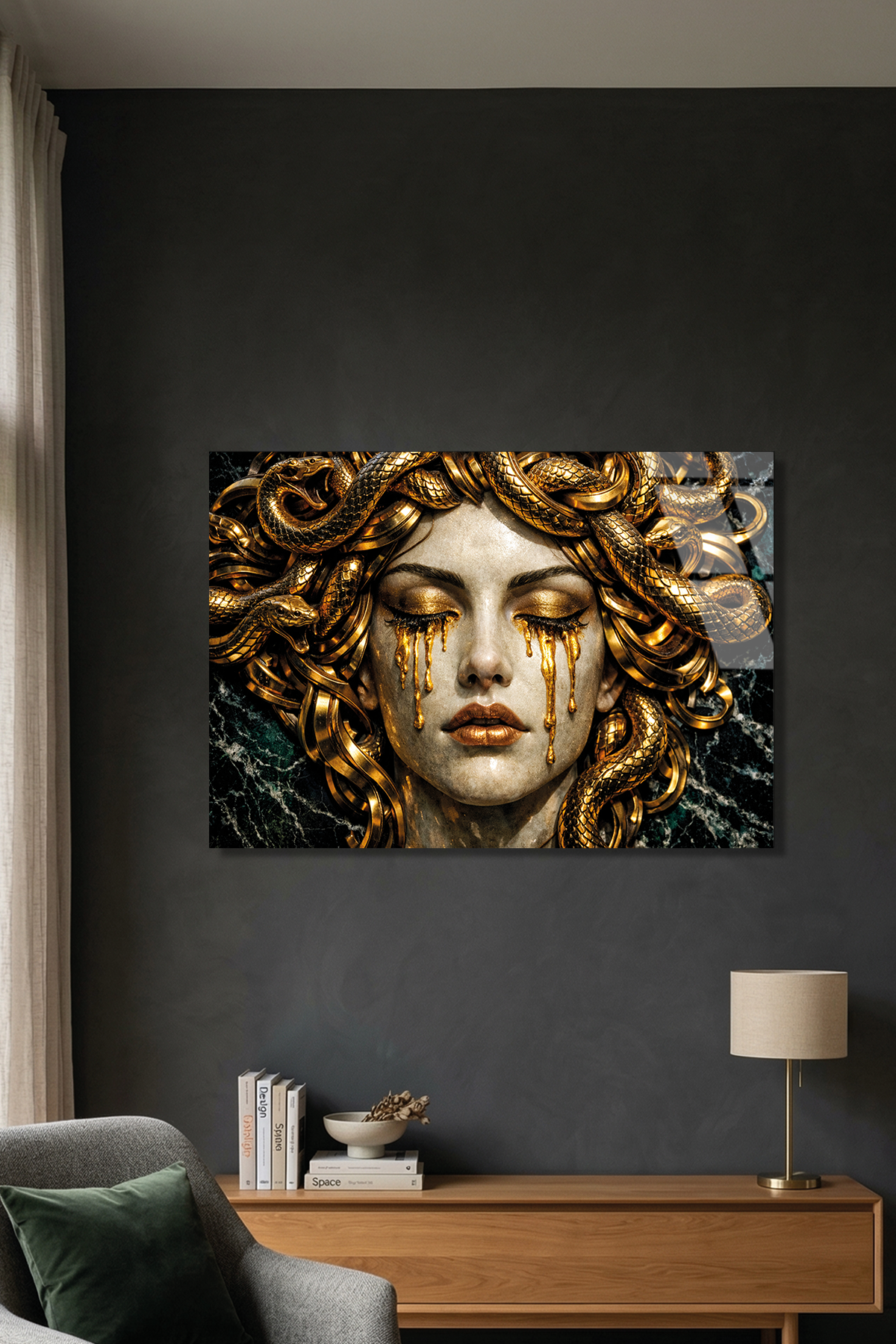 Medusa’nın Altın Bakışı Cam Tablo | Vitraum