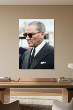 Mustafa Kemal Atatürk Karizmatik Portre Cam Tablo