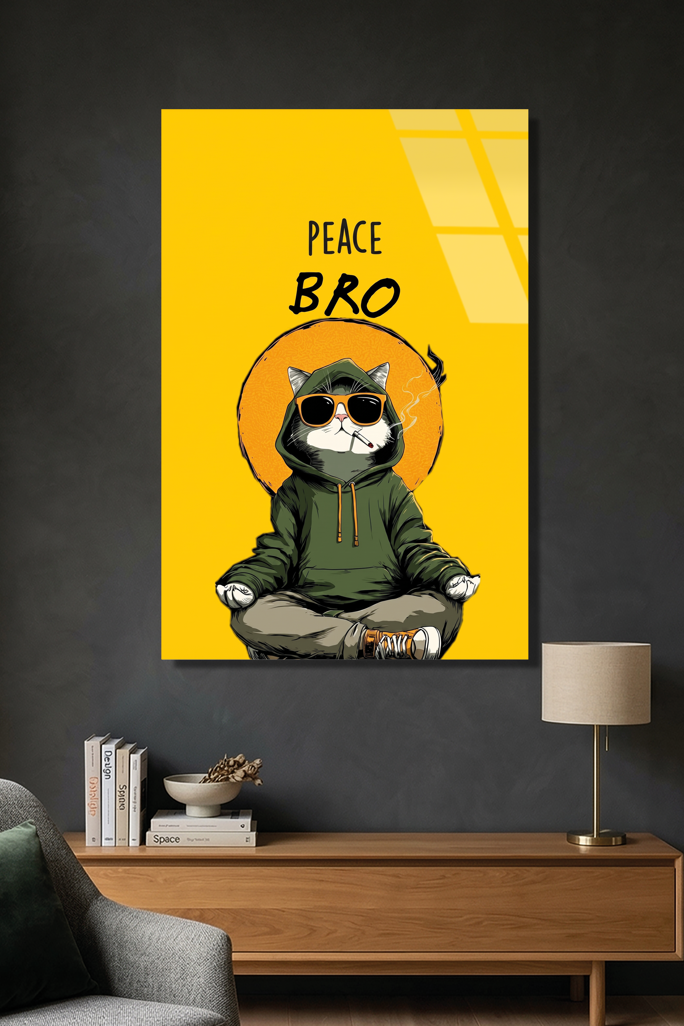 "Peace Bro" Yazılı Yoga Yapan Gözlüklü Kapüşonlu Kedi Cam Tablo