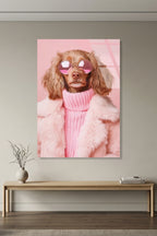 Pembe Kürkü ve Gözlüklü Cool Poodle Köpek Portresi Cam Tablo
