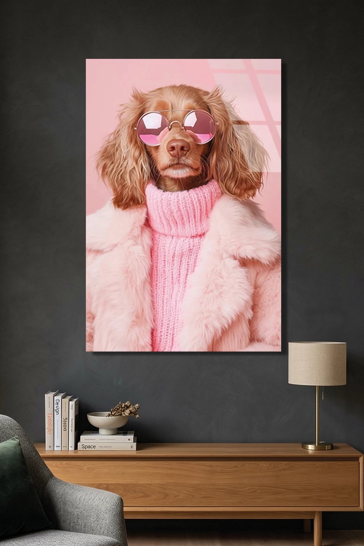 Pembe Kürkü ve Gözlüklü Cool Poodle Köpek Portresi Cam Tablo