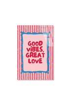Pembe Mavi "Good Vibes" Tipografik Mottolu Cam Tablo